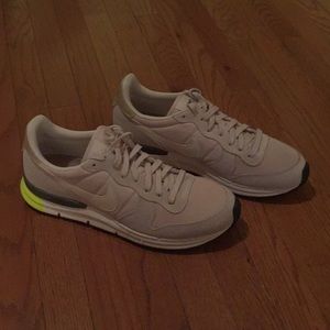 Never Been Worn Nike Lunar Internationalists